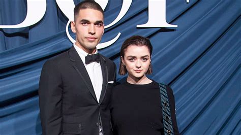 maisie williams freund|Maisie Williams and boyfriend Reuben break up after。